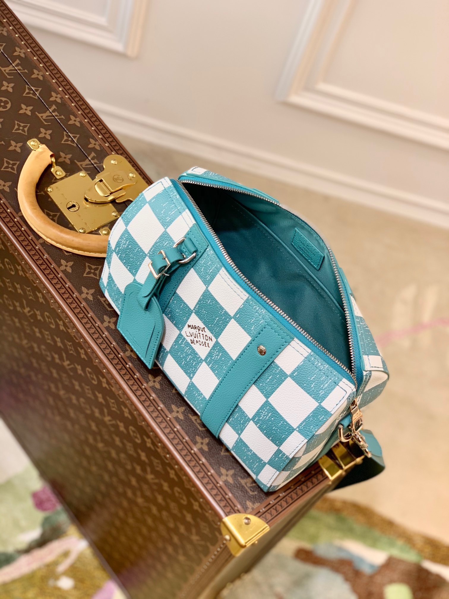 Túi xách nam Louis Vuitton Siêu Cấp TXNLV2312 z3272071246916 94576b43c1f34de5faed8e6c8832bfc4 510x680 - Túi xách nam Louis Vuitton Siêu Cấp TXNLV2312