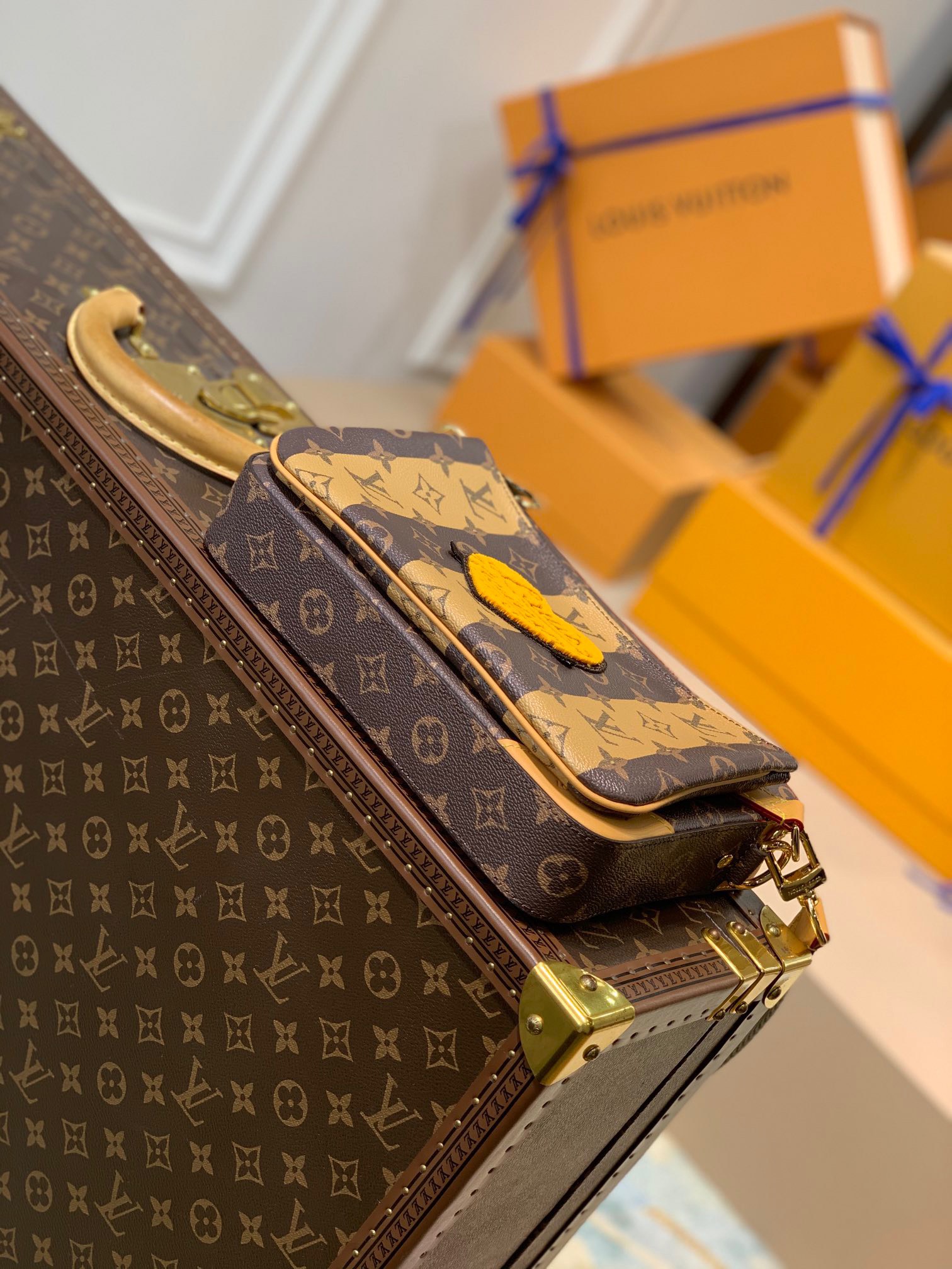Túi xách nam Louis Vuitton Siêu Cấp TXNLV2323 z3280311162897 9954e2783fd1646d8ef45d137add055a 510x680 - Túi xách nam Louis Vuitton Siêu Cấp TXNLV2323