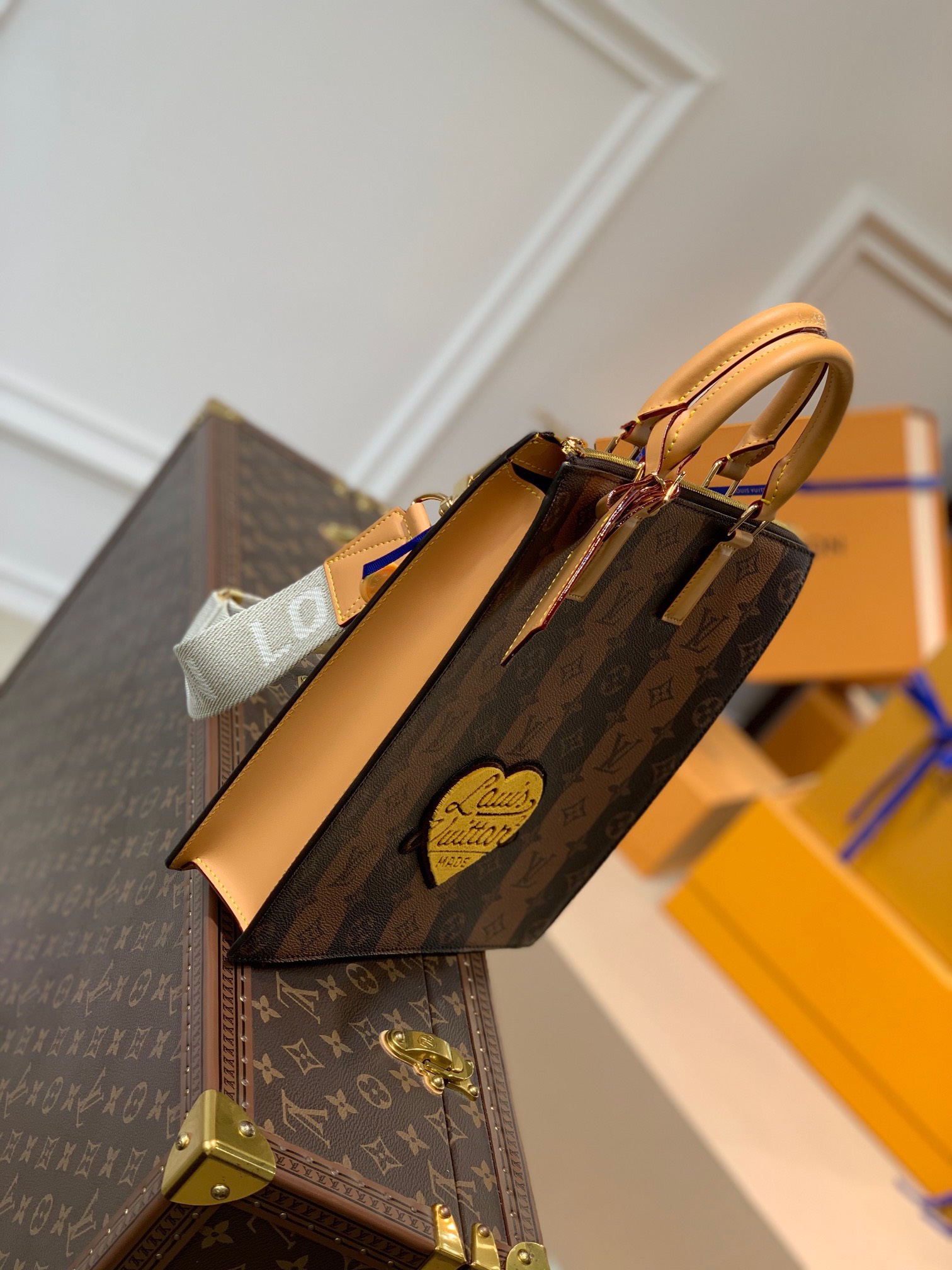 Túi xách nam Louis Vuitton Siêu Cấp TXNLV2325 z3280311798654 bc57ca4b0488e26775e12fa6a694f830 510x680 - Túi xách nam Louis Vuitton Siêu Cấp TXNLV2325