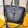 Túi xách nam Louis Vuitton Siêu Cấp TXNLV2356 z3314648622897 cdbf3083bb89cda57b59ab995f36ad6f 100x100 - Túi xách nam Louis Vuitton Siêu Cấp TXNLV2356