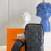 z3327384936181 6a136068331a4ffbbd31ed24e6d675f1 100x100 - Túi xách nam Louis Vuitton Siêu Cấp TXNLV2369