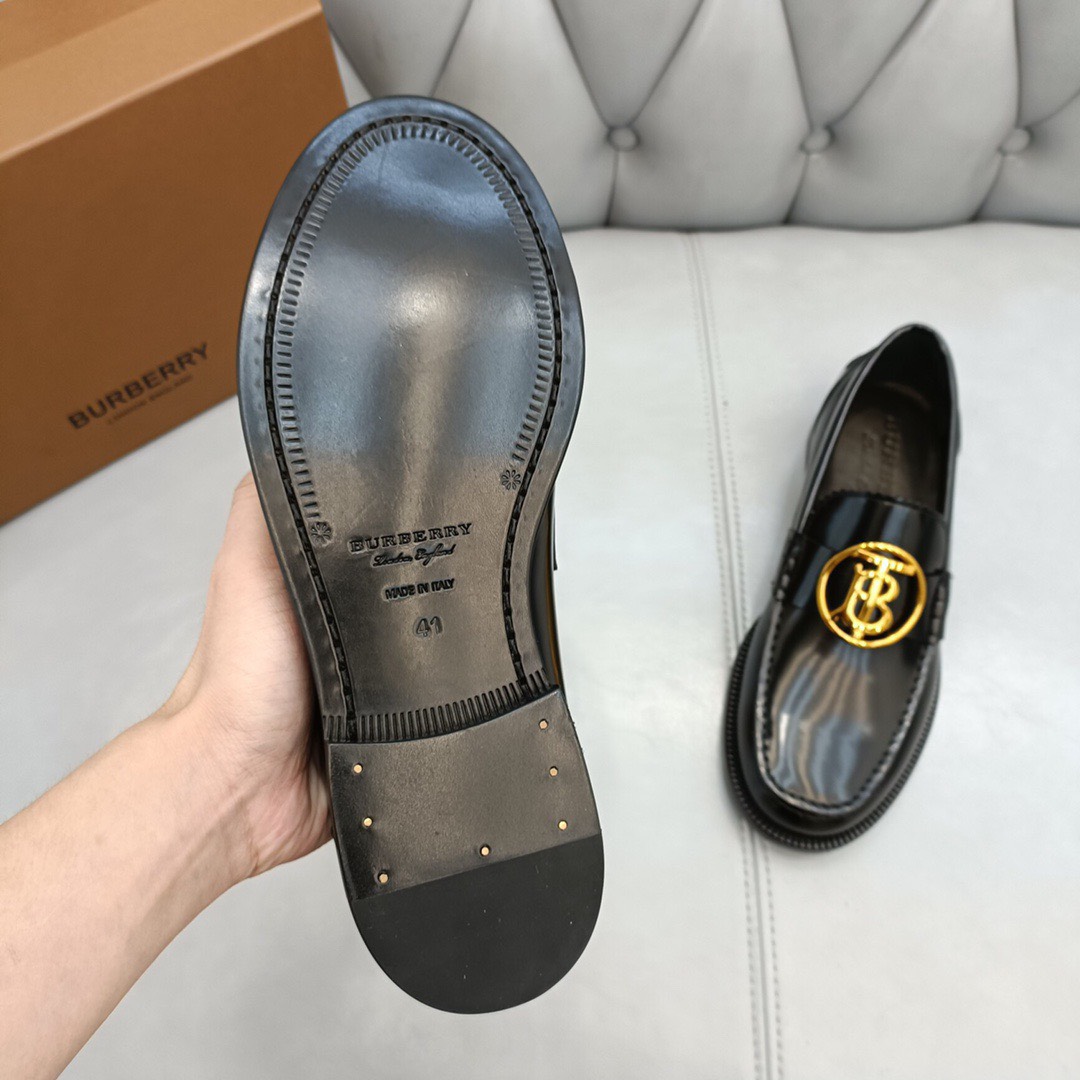 Giày nam Burberry Siêu cấp MSBB2396 z3348974543294 ad7e86c0c8d48bd8c77b38d91191a605 510x510 - Giày nam Burberry Siêu cấp MSBB2396