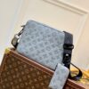 z3377146375652 a7456bc1b5fd6cce040c77f8993d834c 100x100 - Túi xách nam Louis Vuitton Siêu Cấp TXNLV2421