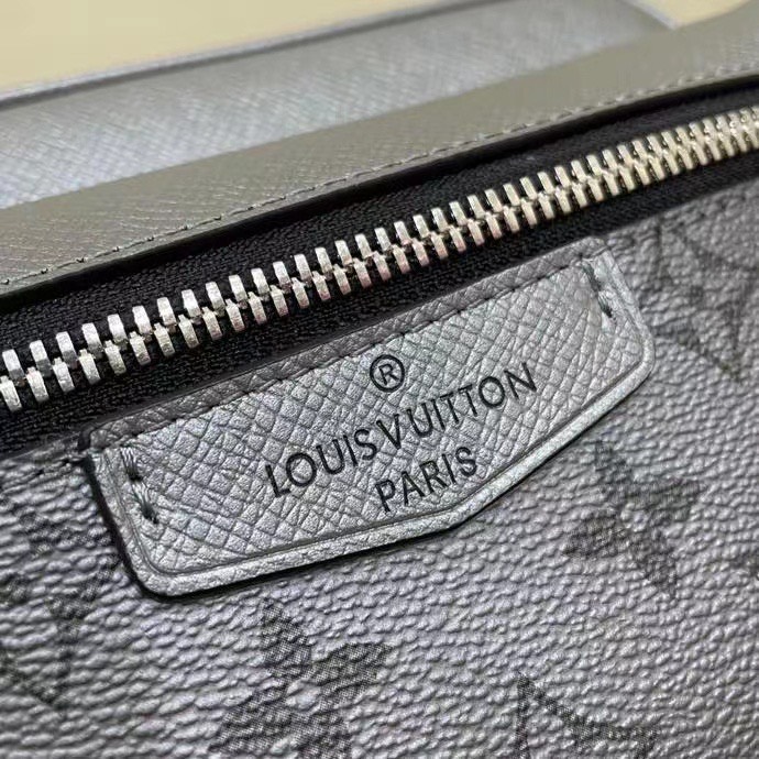 Túi xách nam Louis Vuitton Siêu Cấp TXNLV2441 z3395438023157 bbbf73b673504ab0e31df66d6e813e7a 510x510 - Túi xách nam Louis Vuitton Siêu Cấp TXNLV2441