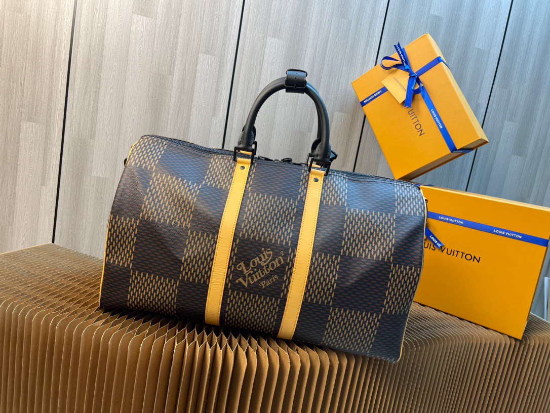 Túi xách nam Louis Vuitton Siêu Cấp TXNLV2461 z3435453560271 50c59d82713ddf58a0e804c14ceb82a0 510x383 - Túi xách nam Louis Vuitton Siêu Cấp TXNLV2461