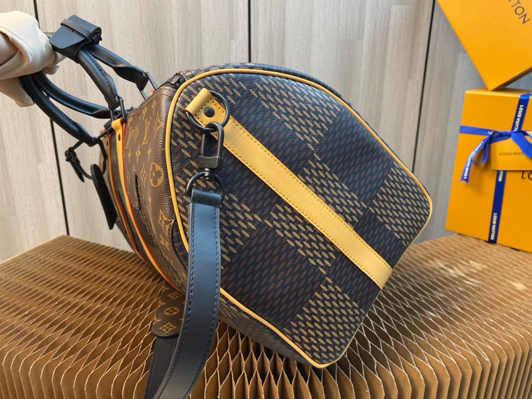 Túi xách nam Louis Vuitton Siêu Cấp TXNLV2461 z3435453567203 b9d6ed1de0c2adc0752444050204806b 510x382 - Túi xách nam Louis Vuitton Siêu Cấp TXNLV2461