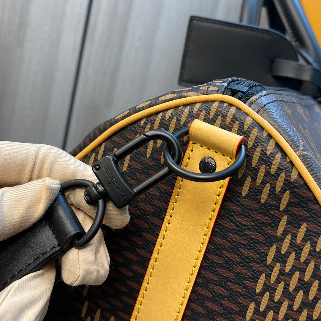 Túi xách nam Louis Vuitton Siêu Cấp TXNLV2461 z3435453581853 48af7de64ae0979a0630020adb88dbb1 510x510 - Túi xách nam Louis Vuitton Siêu Cấp TXNLV2461