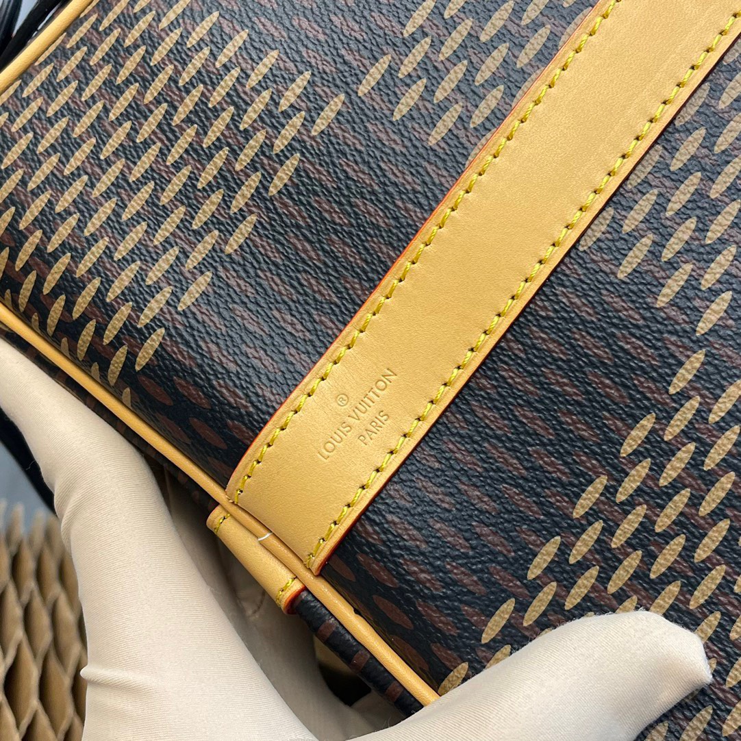 Túi xách nam Louis Vuitton Siêu Cấp TXNLV2461 z3435453586391 15d49da954c00160b9479132d7462dc4 510x510 - Túi xách nam Louis Vuitton Siêu Cấp TXNLV2461