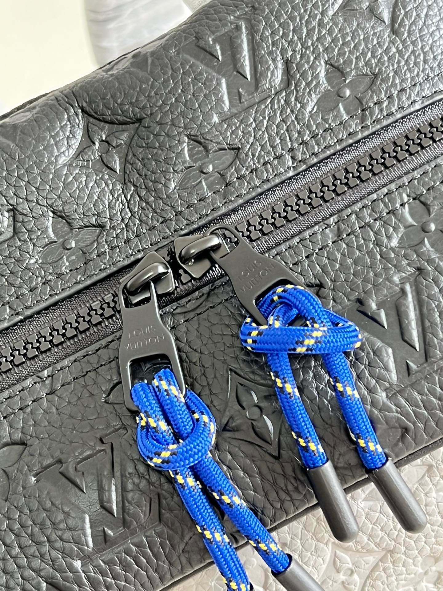 Túi xách nam Louis Vuitton Siêu Cấp TXNLV2474 z3453304959281 9de4123bea651e7340bb80336393e4bf 510x680 - Túi xách nam Louis Vuitton Siêu Cấp TXNLV2474