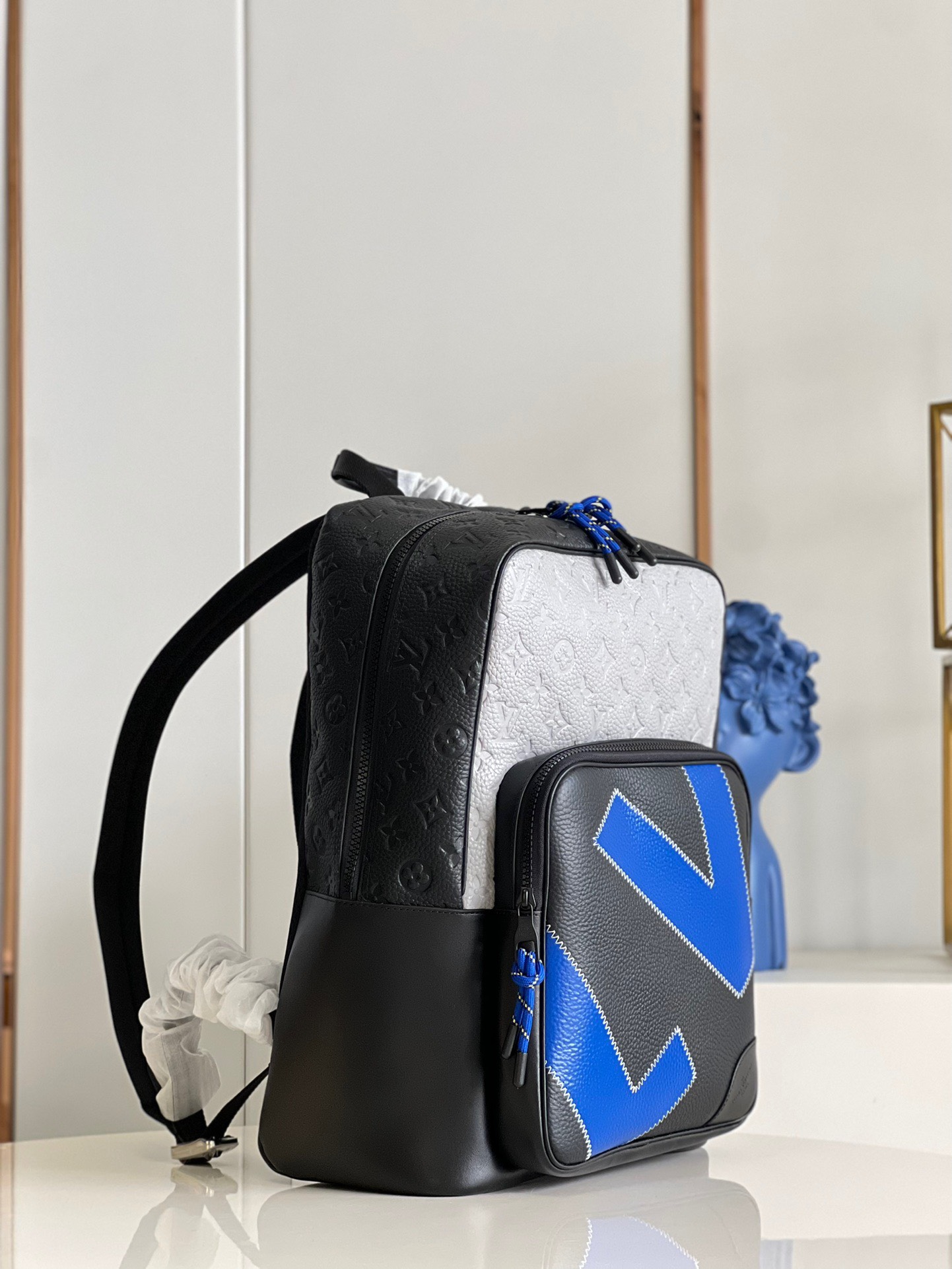Túi xách nam Louis Vuitton Siêu Cấp TXNLV2474 z3453304974936 79454fa0989a3f3d9118408c28b4b41d 510x680 - Túi xách nam Louis Vuitton Siêu Cấp TXNLV2474