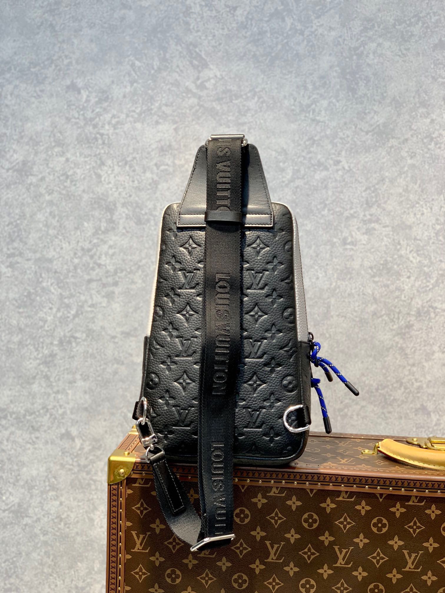 Túi xách nam Louis Vuitton Siêu Cấp TXNLV2475 z3453305306857 8ed9f27ecb69d0a0d74af9c8aebd2968 510x680 - Túi xách nam Louis Vuitton Siêu Cấp TXNLV2475
