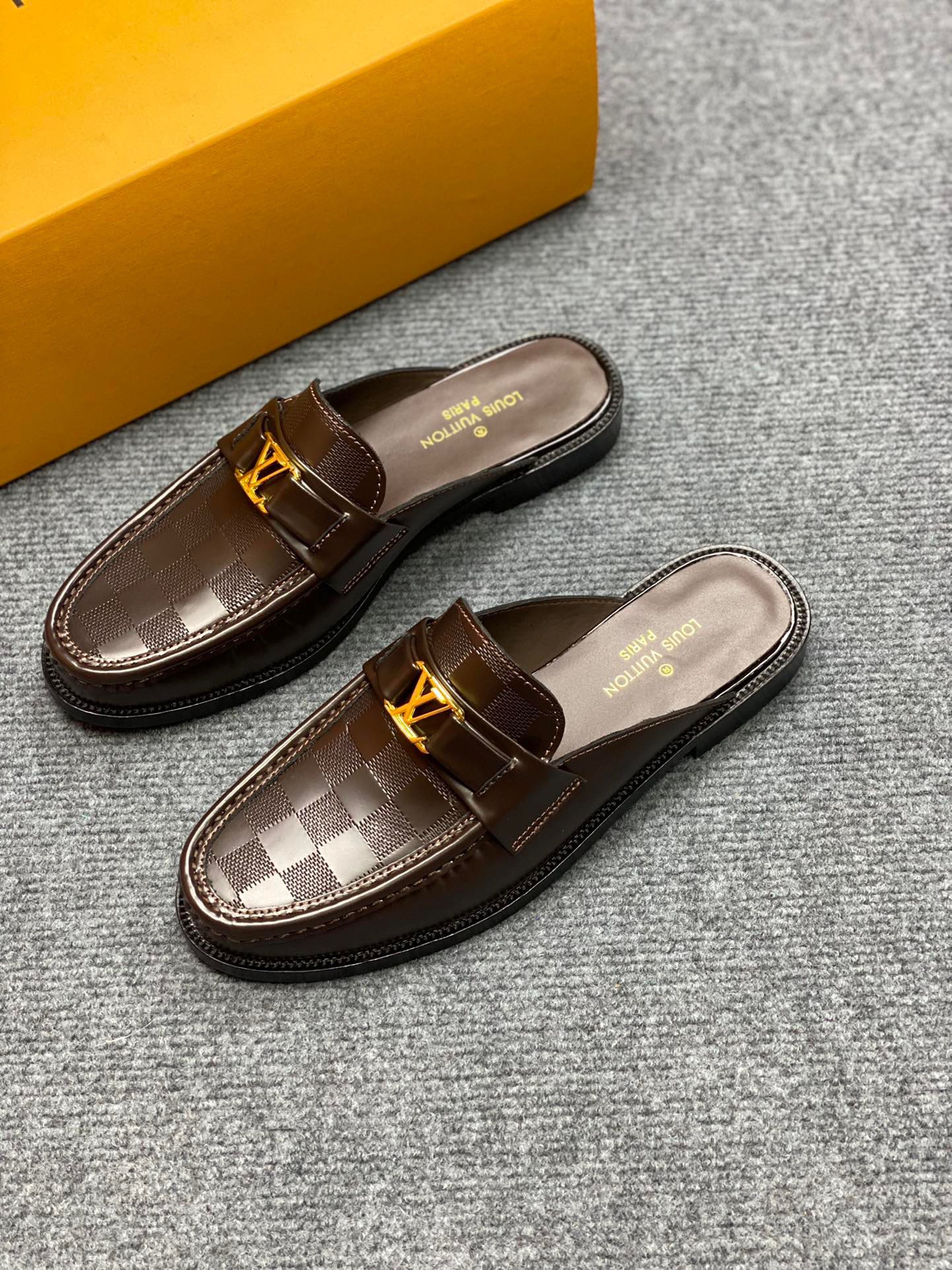 Giày Nam Louis Vuitton Siêu Cấp GNLV2477 z3453306695912 b8e8cff0e5ccacd5dcc56cb2f96f6c58 510x680 - Giày Nam Louis Vuitton Siêu Cấp GNLV2477