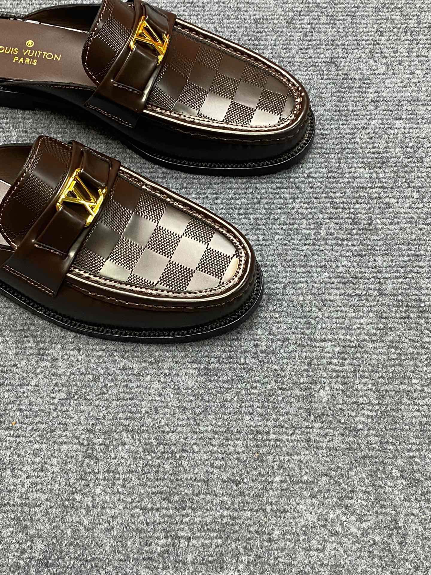 Giày Nam Louis Vuitton Siêu Cấp GNLV2477 z3453306709420 e37ecdbe77ad4db521c7deedf2059b86 510x680 - Giày Nam Louis Vuitton Siêu Cấp GNLV2477