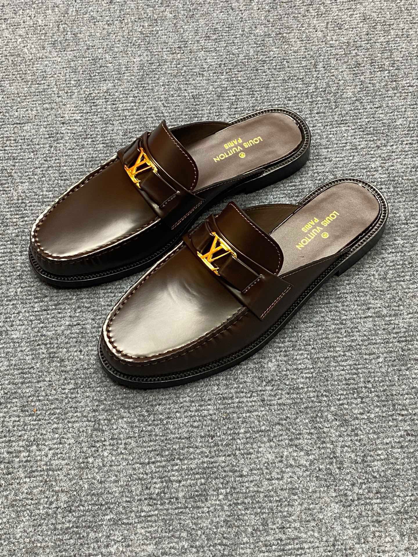 Giày Nam Louis Vuitton Siêu Cấp GNLV2481 z3453317573428 ce2ddaa346fc205e1a901376be8c4fb5 510x680 - Giày Nam Louis Vuitton Siêu Cấp GNLV2481