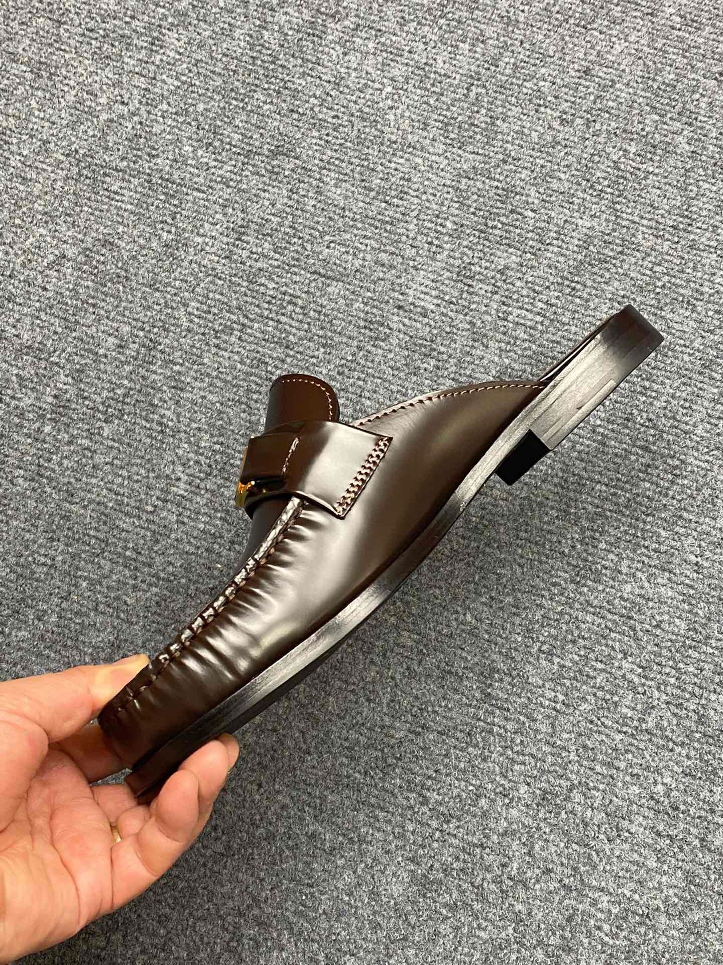 Giày Nam Louis Vuitton Siêu Cấp GNLV2481 z3453317582487 01ecec3d2c1113e338367abc02c6ffa5 510x680 - Giày Nam Louis Vuitton Siêu Cấp GNLV2481