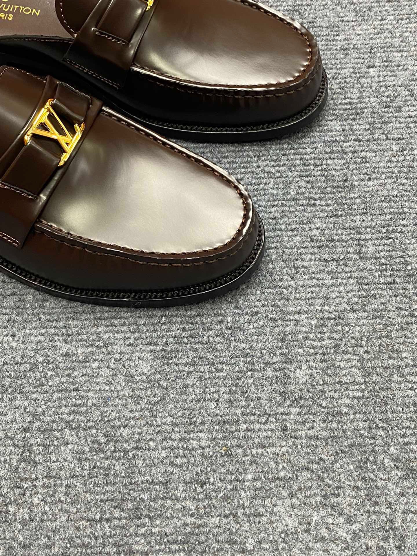 Giày Nam Louis Vuitton Siêu Cấp GNLV2481 z3453317588056 34805de0b416955f452132f4685646d4 510x680 - Giày Nam Louis Vuitton Siêu Cấp GNLV2481