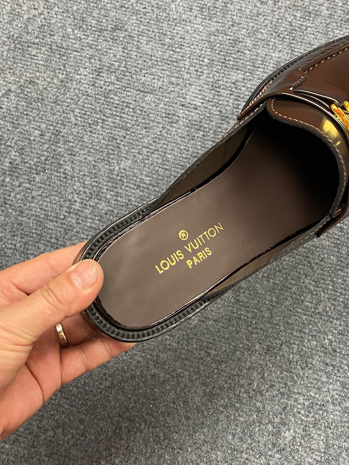 Giày Nam Louis Vuitton Siêu Cấp GNLV2481 z3453317598433 9fecc8a507fcd012f750e9a5058a5dcf 510x680 - Giày Nam Louis Vuitton Siêu Cấp GNLV2481