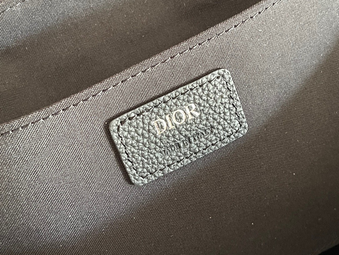 Túi xách nam Dior siêu cấp TXSC2504 z3488973569571 45f53d444e26bcc72398951eddc3e6f5 510x383 - Túi xách nam Dior siêu cấp TXSC2504