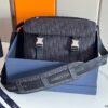 z3488973589091 a9bdff689413c9bcbb250cd294662abe 100x100 - Túi xách nam Gucci siêu cấp MSSC2506