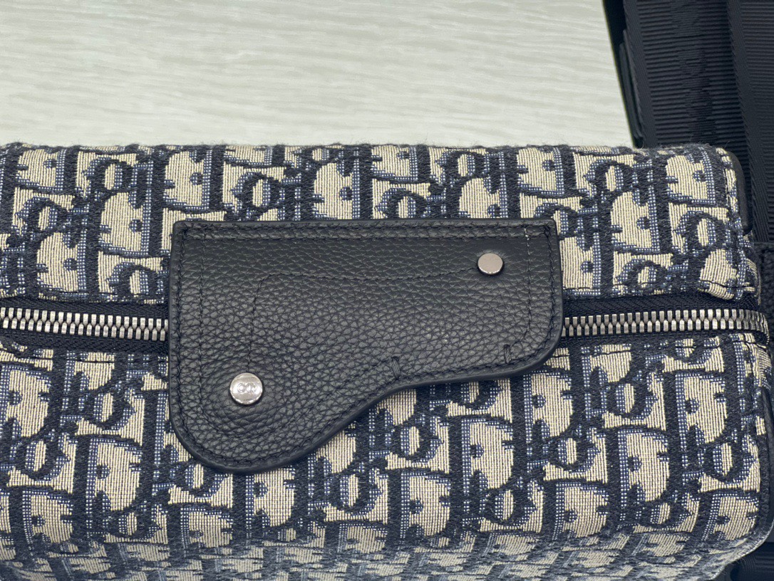 Túi xách nam Dior siêu cấp TXSC2512 z3493428352231 da7435d3b9cbcc9aa5289c0aaefaa11b 510x383 - Túi xách nam Dior siêu cấp TXSC2512