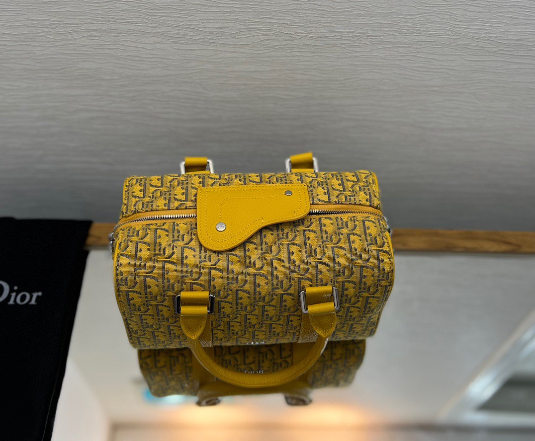 Túi xách nam Dior siêu cấp TXSC2518 z3493433734783 25112f9937edf12a1af59b53d98faa06 510x421 - Túi xách nam Dior siêu cấp TXSC2518