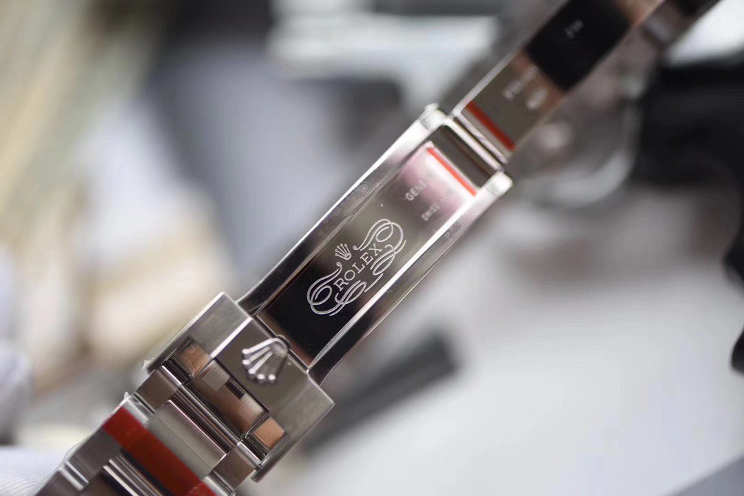 Đồng hồ Rolex Siêu Cấp DHRL2527 z3499326909844 293f59f5387296a824c6f1e1943a78aa 510x340 - Đồng hồ Rolex Siêu Cấp DHRL2527