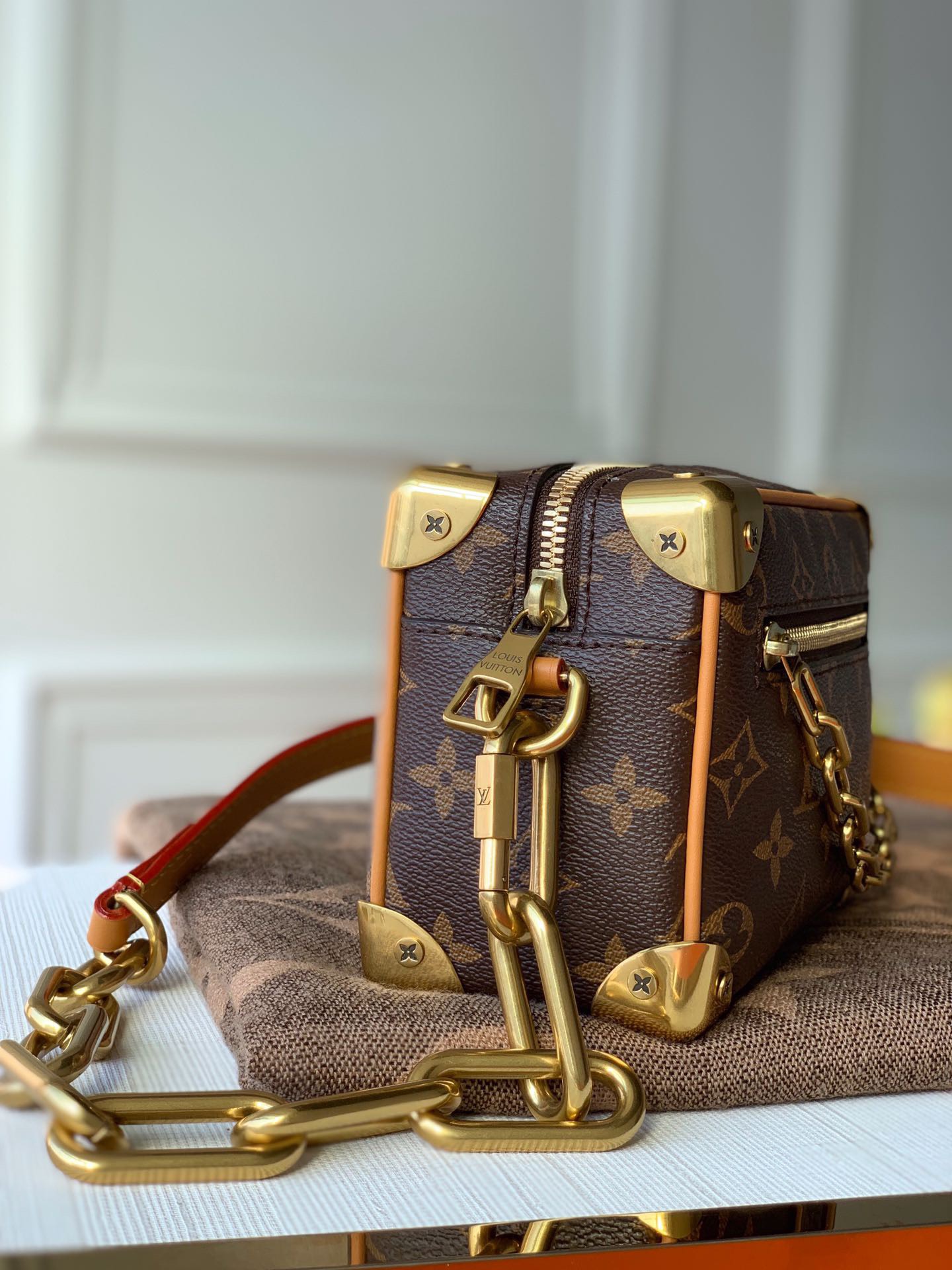 Túi xách nam Louis Vuitton Siêu Cấp TXNLV2534 z3508912603240 85c30bb1c90532a637274f89839f9b6f 510x680 - Túi xách nam Louis Vuitton Siêu Cấp TXNLV2534