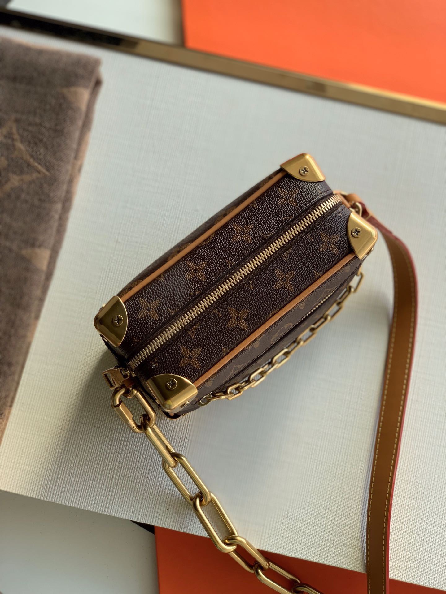 Túi xách nam Louis Vuitton Siêu Cấp TXNLV2534 z3508912615664 2d87ec5507ac16807a12967c57a5077c 510x680 - Túi xách nam Louis Vuitton Siêu Cấp TXNLV2534
