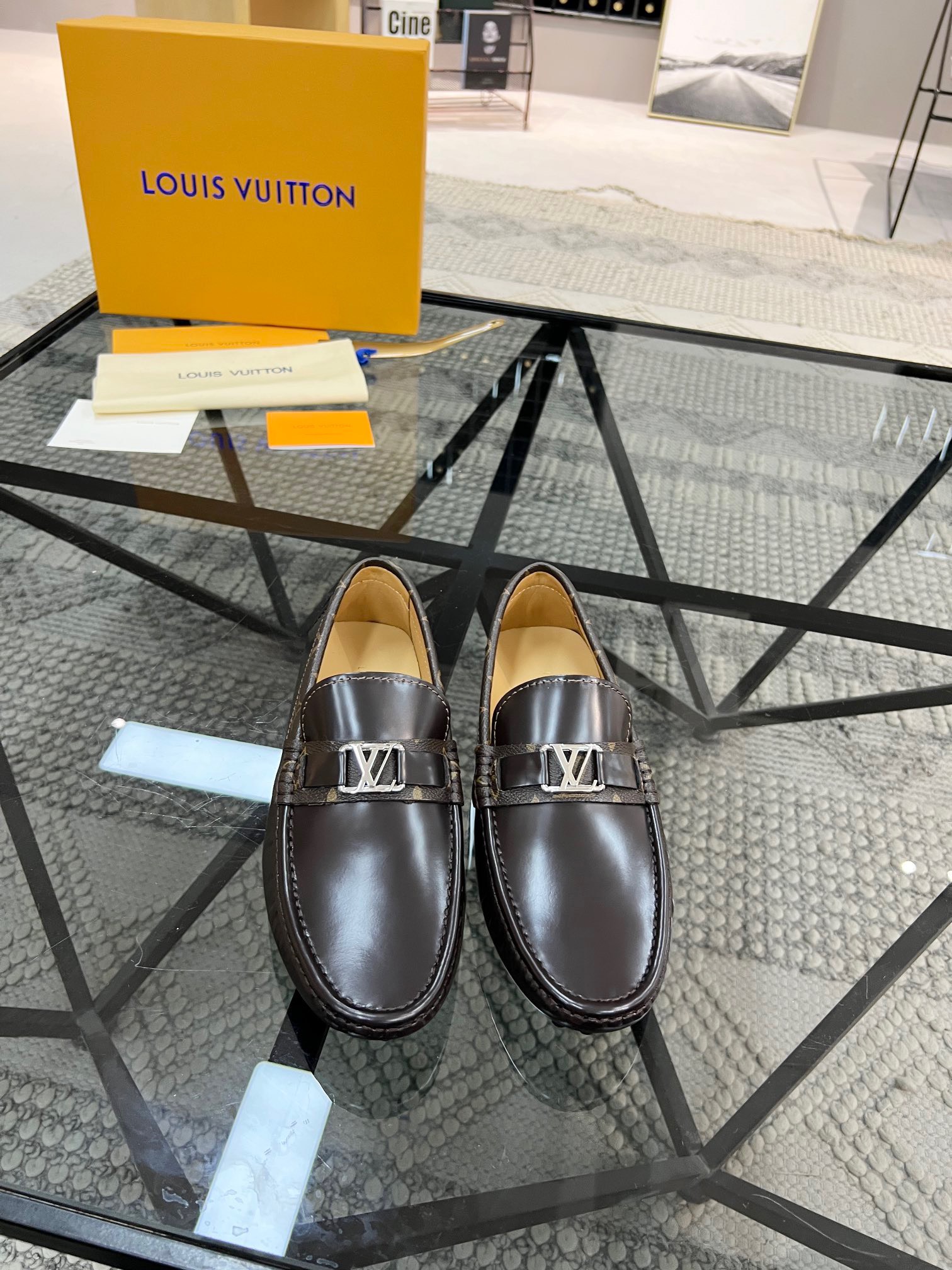 Giày Nam Louis Vuitton Siêu Cấp GNLV2537 z3516562966839 90bfc2fe4a59c5f2cee3b11cf35d5a9c 510x680 - Giày Nam Louis Vuitton Siêu Cấp GNLV2537