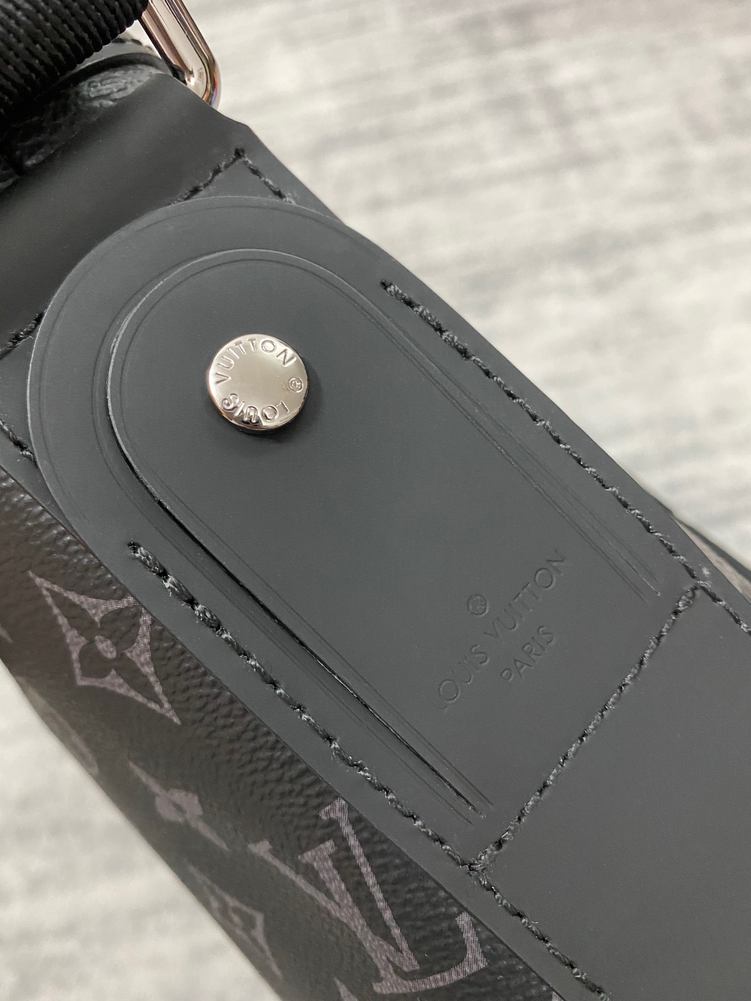 Túi xách nam Louis Vuitton Siêu Cấp TXNLV2547 z3530972359170 c4f428352f3bb3855d35fa83197c5d80 510x680 - Túi xách nam Louis Vuitton Siêu Cấp TXNLV2547