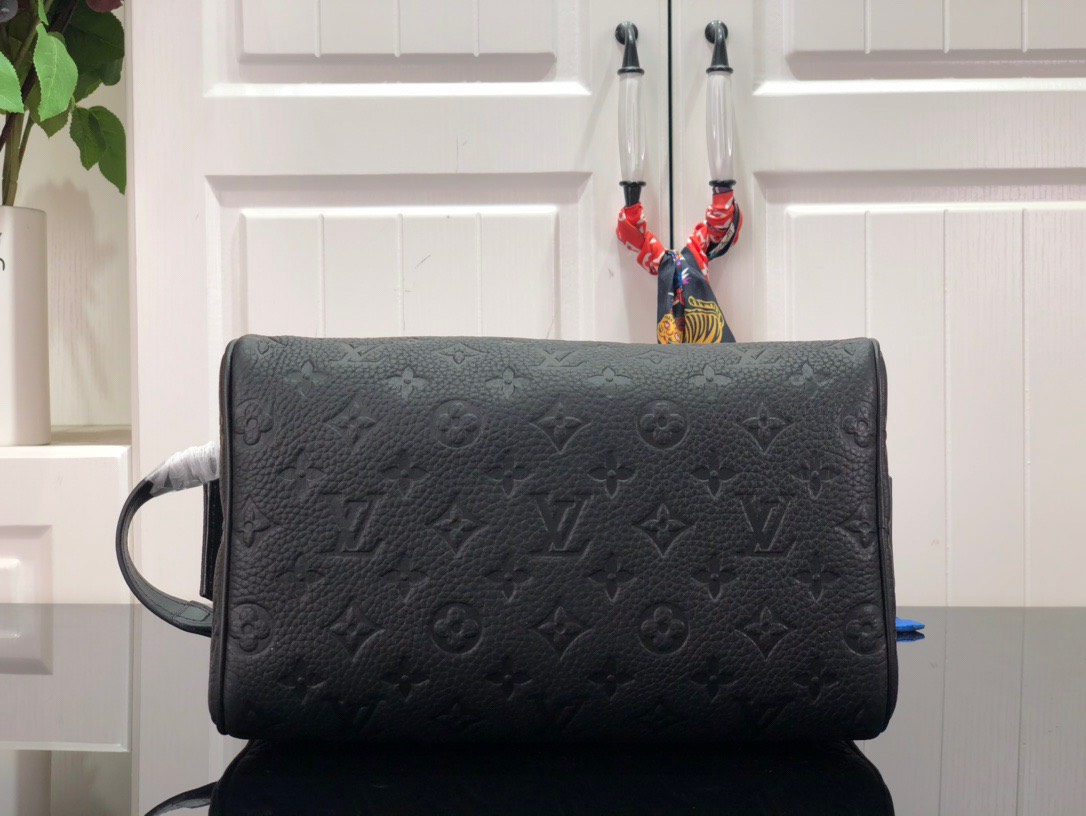 Ví nam Louis Vuitton Siêu Cấp TXNLV2572 z3551734614515 ac493ff230b0cd21c4ed05229b596611 510x383 - Ví nam Louis Vuitton Siêu Cấp TXNLV2572