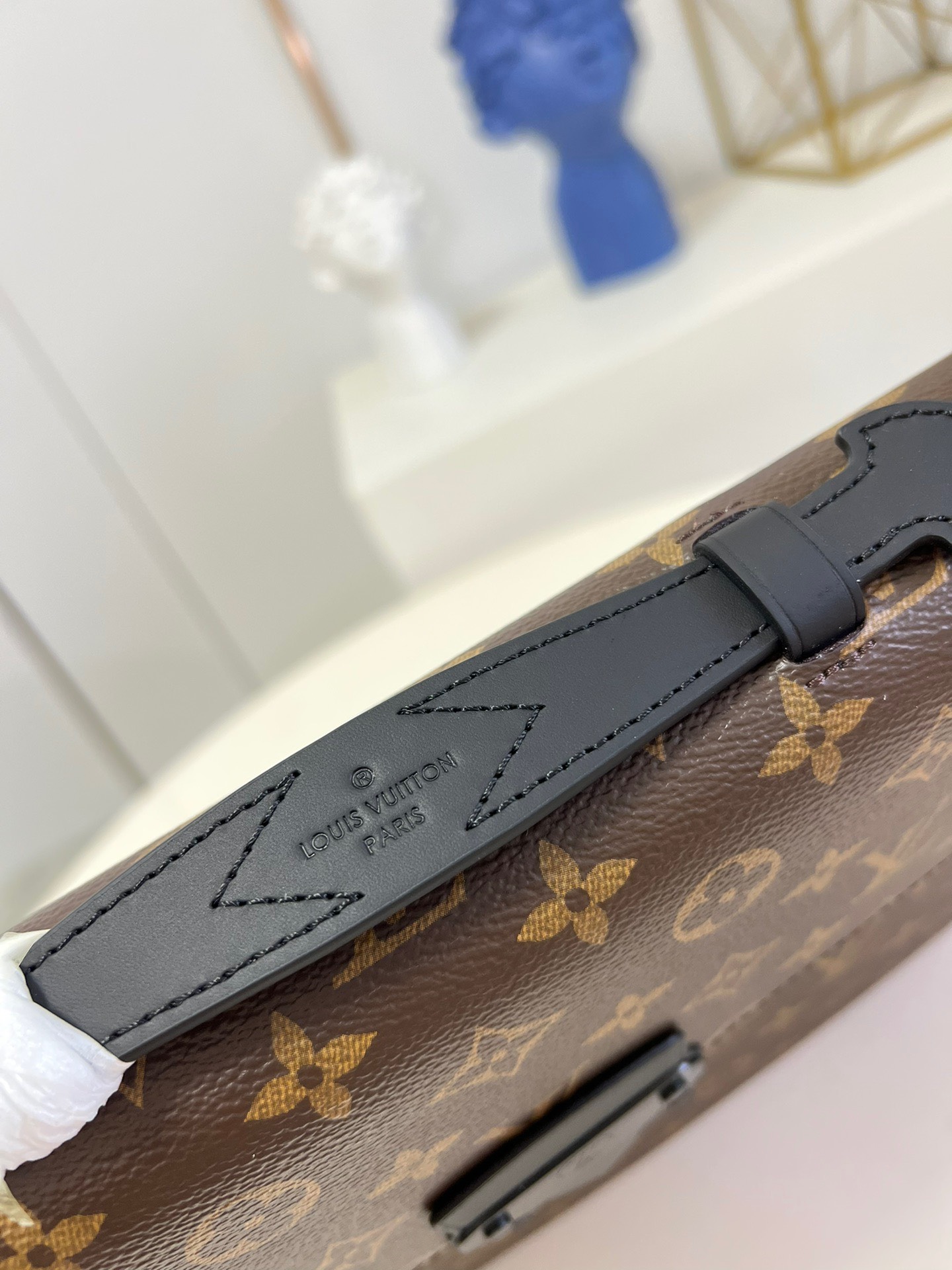 Túi xách nam Louis Vuitton Siêu Cấp TXNLV2575 z3553196688163 2221b697aae3a75563a9ba73620a3e68 510x680 - Túi xách nam Louis Vuitton Siêu Cấp TXNLV2575
