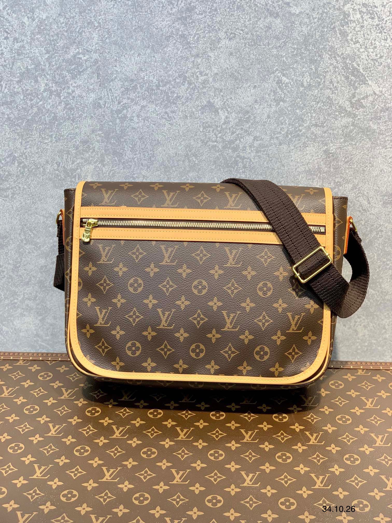 Túi xách nam Louis Vuitton Siêu Cấp TXNLV2591 z3578472297112 25182985ed0f69a7c5fc6240fe5ab611 510x680 - Túi xách nam Louis Vuitton Siêu Cấp TXNLV2591