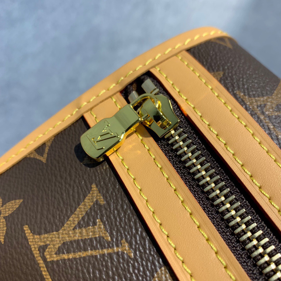 Túi xách nam Louis Vuitton Siêu Cấp TXNLV2591 z3578472312319 ba96394fcdf89d1b2e34fac0b6d78f6b 510x510 - Túi xách nam Louis Vuitton Siêu Cấp TXNLV2591