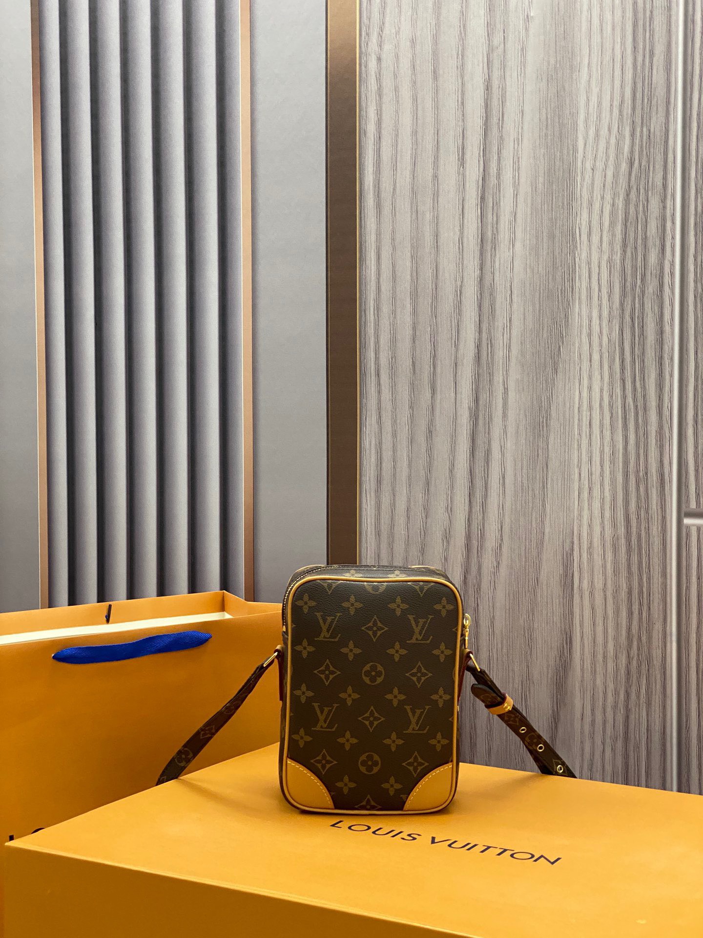 Túi xách nam Louis Vuitton Siêu Cấp TXNLV2614 z3597451113867 94bc18b992eb58868f8275b246fc65d3 510x680 - Túi xách nam Louis Vuitton Siêu Cấp TXNLV2614