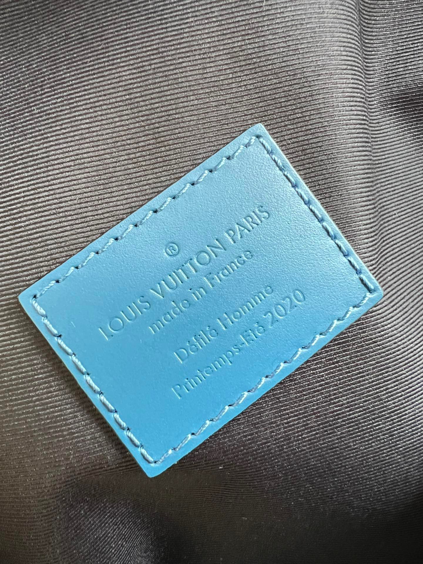 Túi xách nam Louis Vuitton Siêu Cấp TXNLV2618 z3603064681292 a4556af1d0894ef744c2dde7d7d98ab6 510x680 - Túi xách nam Louis Vuitton Siêu Cấp TXNLV2618