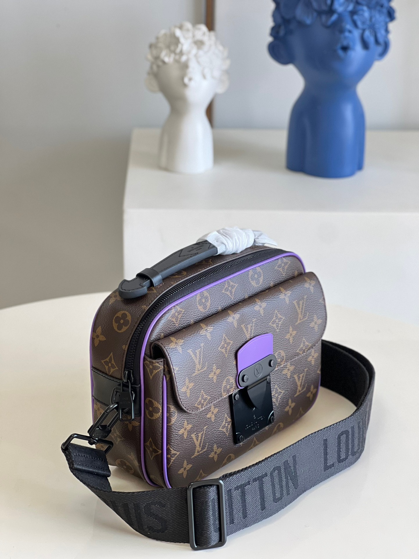 Túi xách nam Louis Vuitton Siêu Cấp TXNLV2623 z3617784846478 4c90026db3b4570f126681087cc8cd10 510x680 - Túi xách nam Louis Vuitton Siêu Cấp TXNLV2623