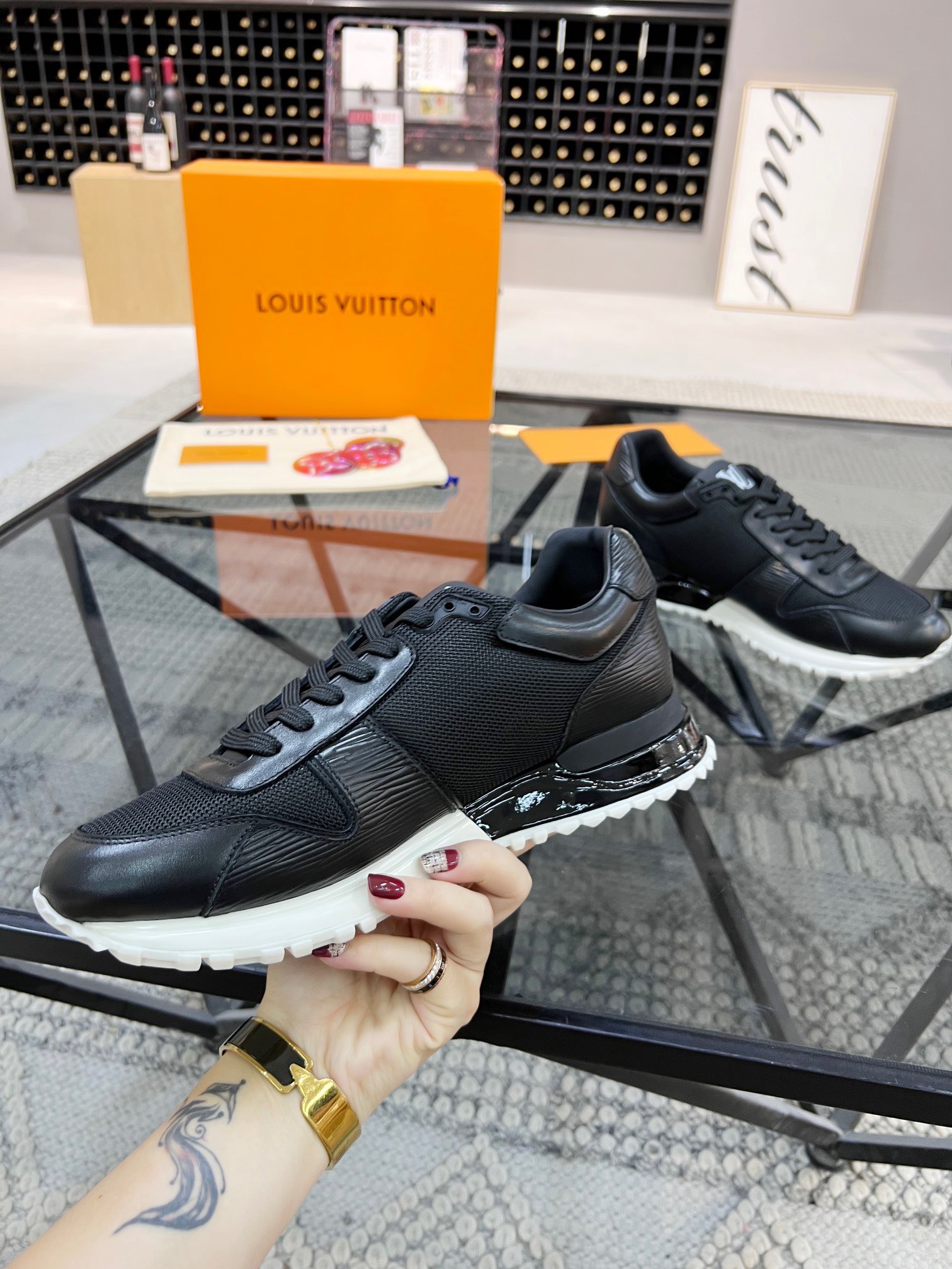 Giày Nam Louis Vuitton Siêu Cấp GNLV2649 z3644147627273 df5408d0f3042191ecb31ddaa876a6a0 510x680 - Giày Nam Louis Vuitton Siêu Cấp GNLV2649