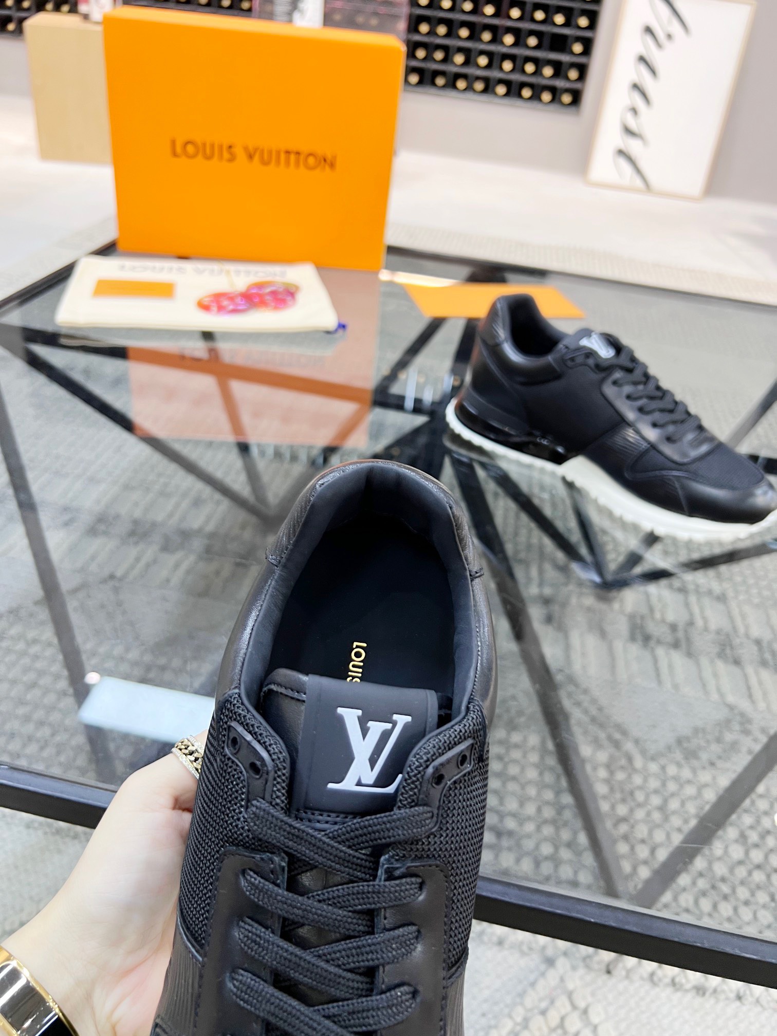 Giày Nam Louis Vuitton Siêu Cấp GNLV2649 z3644147643840 c642b265cd5fd4fec68c7c3f04f2a120 510x680 - Giày Nam Louis Vuitton Siêu Cấp GNLV2649