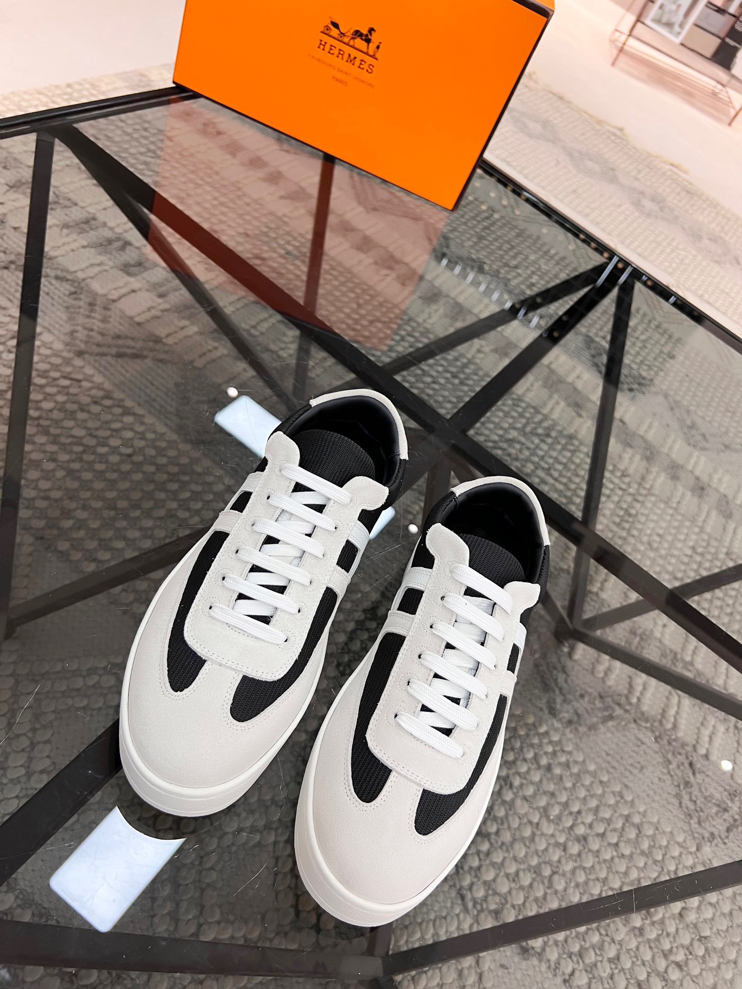 Giày Nam Hermes Siêu Cấp GNGC2675 z3673777695487 6399a8be5604b36b9db165f0b74b27ca 510x680 - Giày Nam Hermes Siêu Cấp GNGC2675