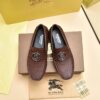 z3723161558637 8b59faa4781ed20eebe4b03a2df816c4 100x100 - Giày nam Burberry Siêu cấp MSBB2714