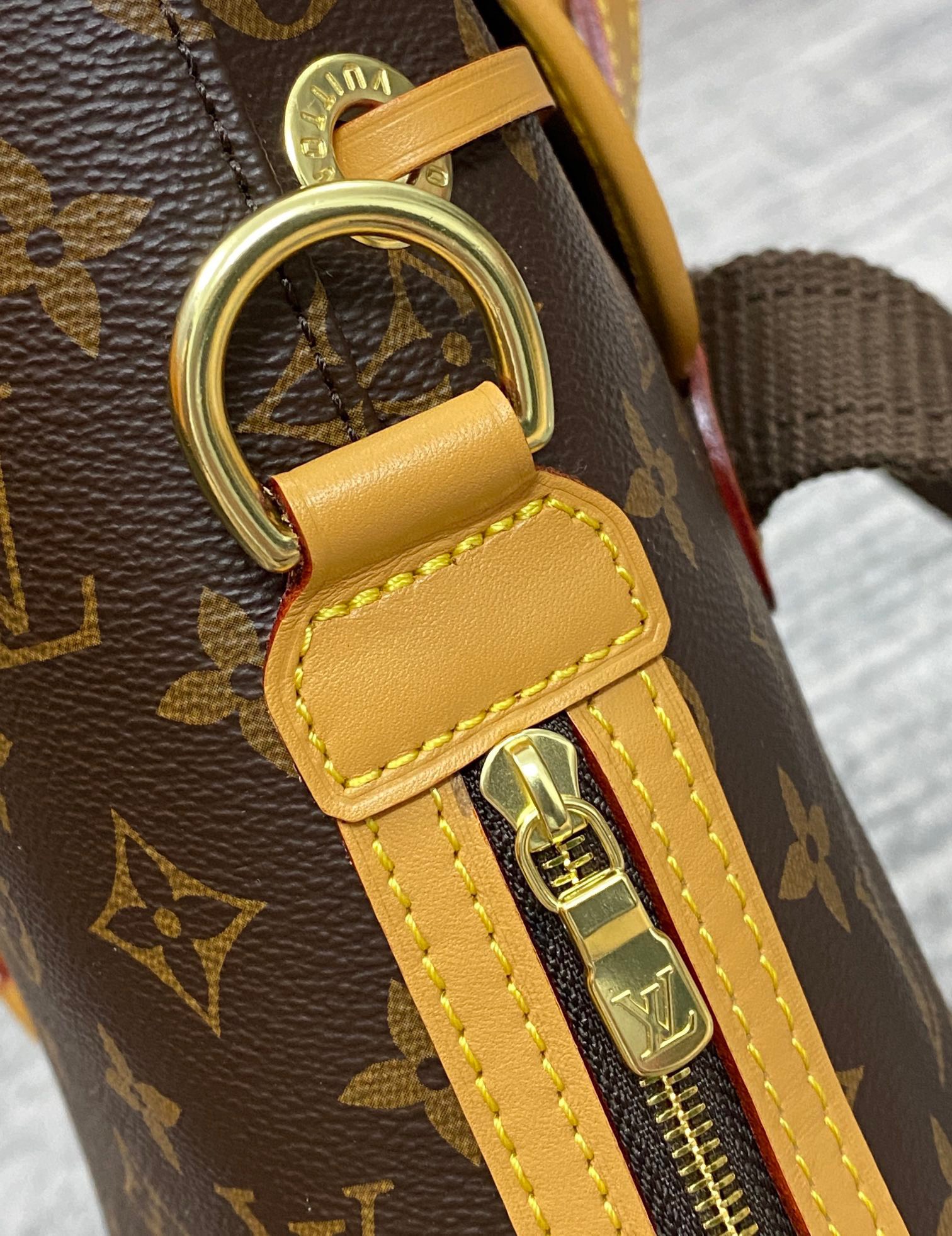 Túi xách nam Louis Vuitton Siêu Cấp TXNLV2719 z3733087912660 a1d90c1e3fb02c8ed742de023fc89e9f 510x662 - Túi xách nam Louis Vuitton Siêu Cấp TXNLV2719