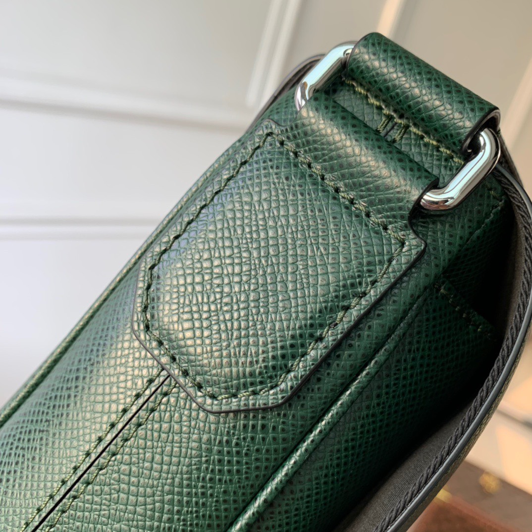 Túi xách nam Louis Vuitton Siêu Cấp TXNLV2732 z3744513882080 5ed22c482dd641c0d531e13ddbe5b601 510x510 - Túi xách nam Louis Vuitton Siêu Cấp TXNLV2732