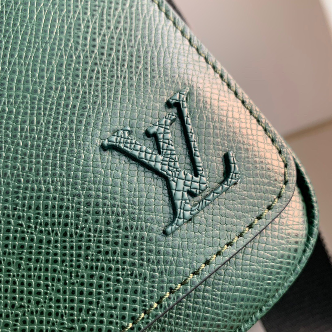 Túi xách nam Louis Vuitton Siêu Cấp TXNLV2732 z3744513892655 29f8819c9784cd5668ea70c7d20be73b 510x510 - Túi xách nam Louis Vuitton Siêu Cấp TXNLV2732