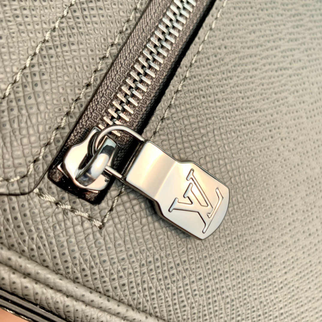 Túi xách nam Louis Vuitton Siêu Cấp TXNLV2733 z3744514469232 4c5b2c31d7f35dfda72008123227db6f 510x510 - Túi xách nam Louis Vuitton Siêu Cấp TXNLV2733