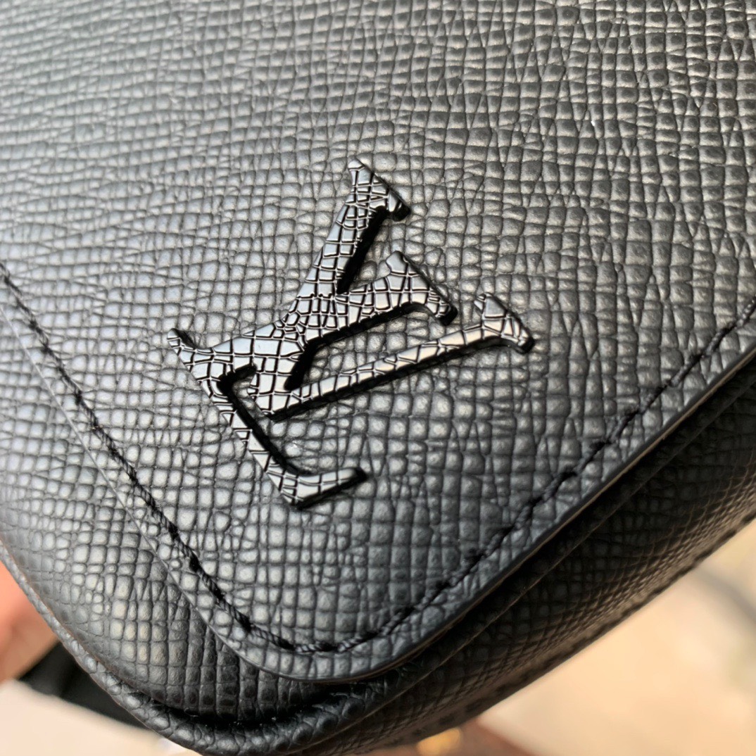 Túi xách nam Louis Vuitton Siêu Cấp TXNLV2734 z3744515084174 c5ecb76d49c6e23c6b18d755a4974261 510x510 - Túi xách nam Louis Vuitton Siêu Cấp TXNLV2734