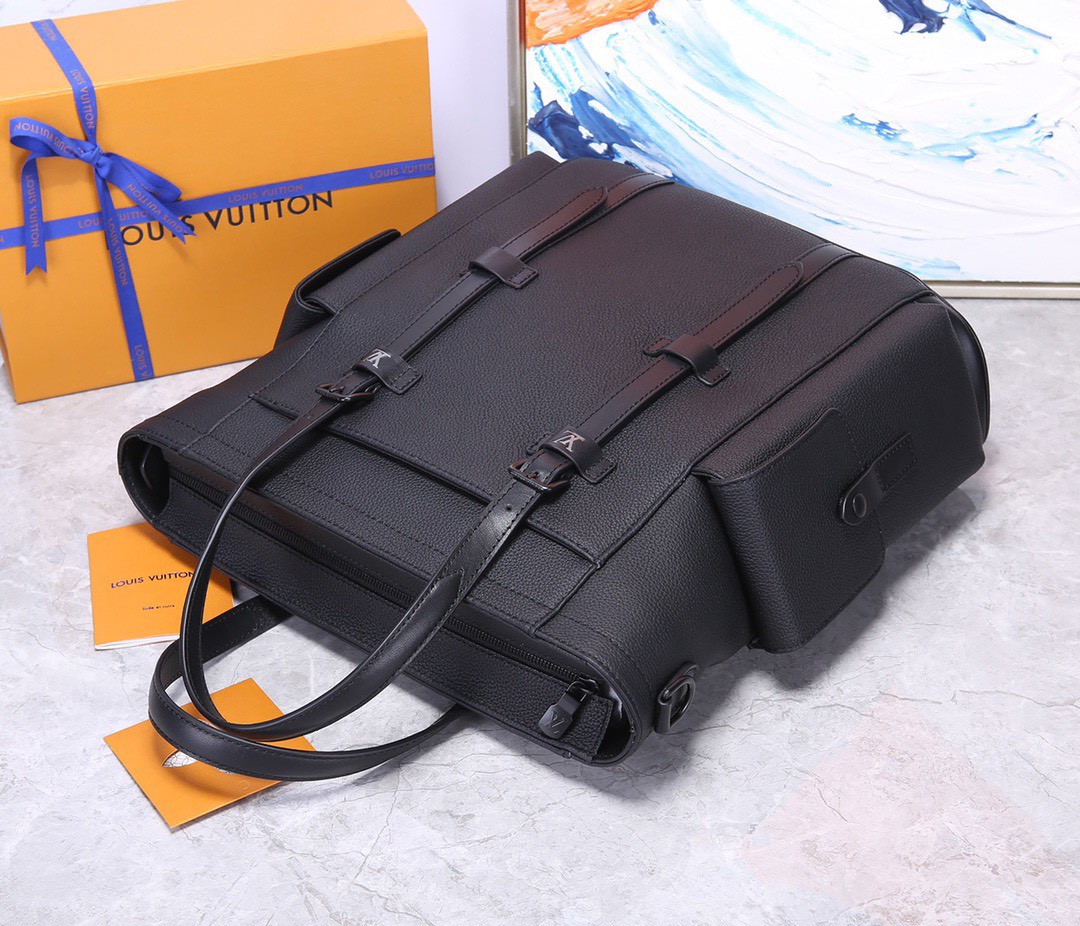 Túi xách nam Louis Vuitton Siêu Cấp TXNLV2735 z3751107862353 ddb345718cbecf99796d4d43581872a9 510x437 - Túi xách nam Louis Vuitton Siêu Cấp TXNLV2735