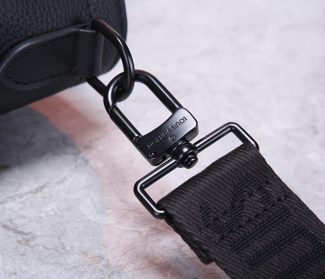 Túi xách nam Louis Vuitton Siêu Cấp TXNLV2735 z3751108114847 fd6445f450113b163727dfb6bdb80239 510x437 - Túi xách nam Louis Vuitton Siêu Cấp TXNLV2735