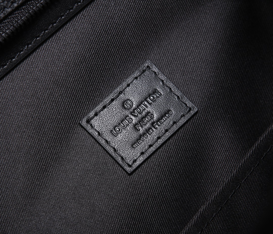 Túi xách nam Louis Vuitton Siêu Cấp TXNLV2735 z3751108322448 6b3ca2dd5fd38c6fa301a950222ee1c5 510x437 - Túi xách nam Louis Vuitton Siêu Cấp TXNLV2735