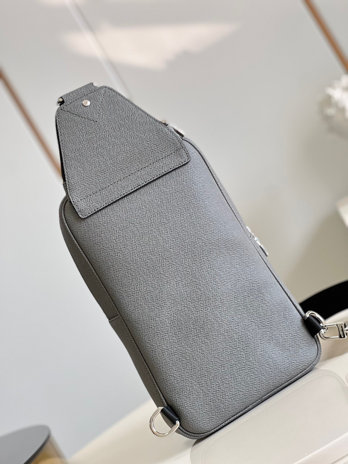 Túi xách nam Louis Vuitton Siêu Cấp TXNLV2740 z3759690831862 100446350bf4bb24e2de340a076e41cc 510x680 - Túi xách nam Louis Vuitton Siêu Cấp TXNLV2740